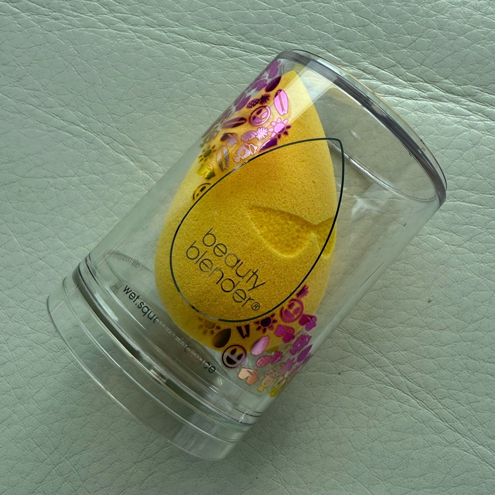 BEAUTYBLENDER SUNSHADE Beautyblender® Makeup Sponge Limited Edition